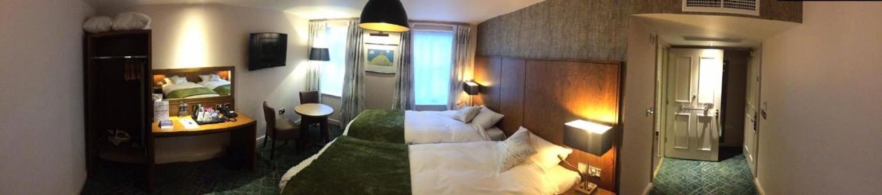 The George Hotel Wetherspoon Brecon Extérieur photo